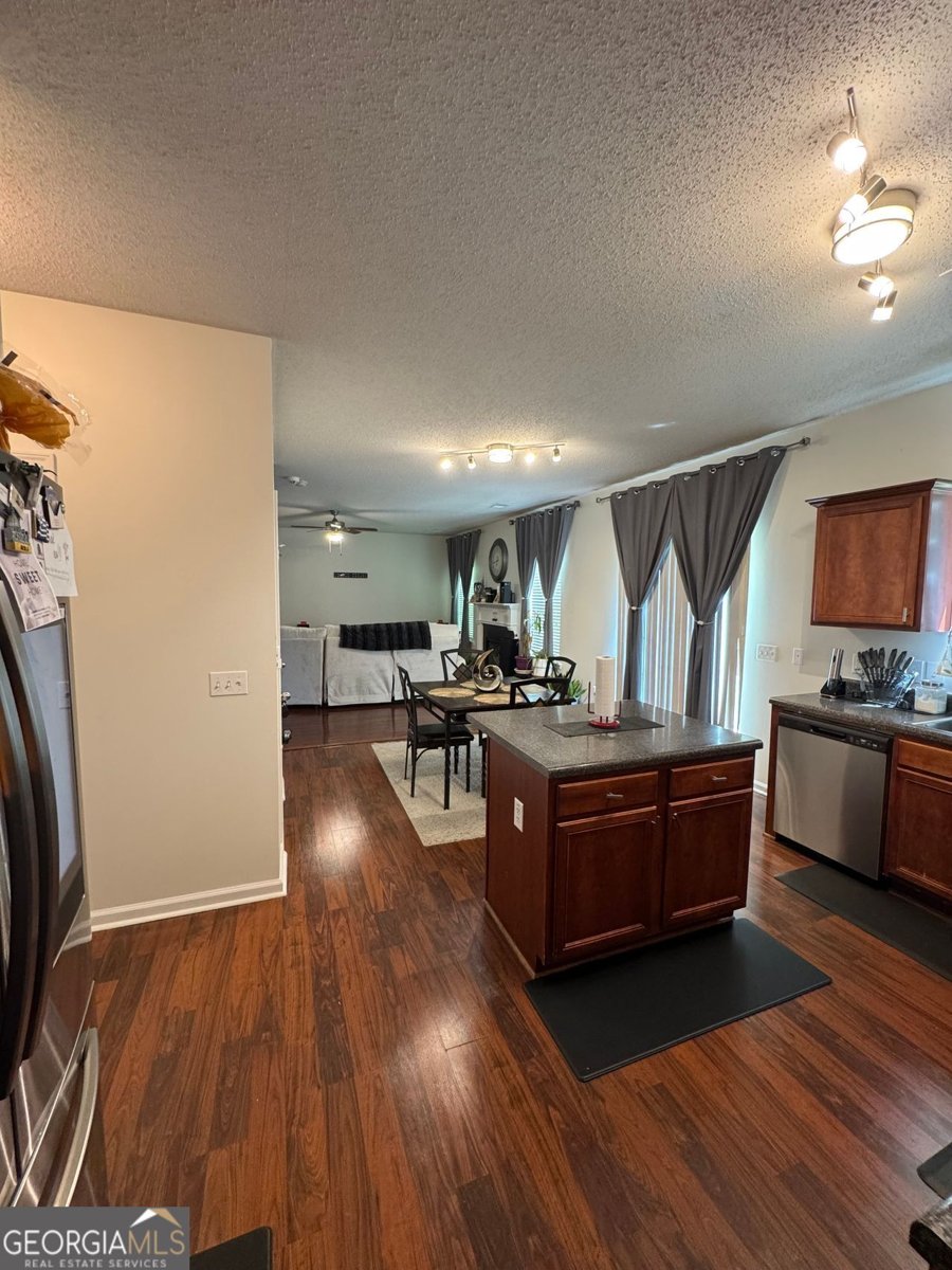 6432 POLAR FOX Riverdale - 18