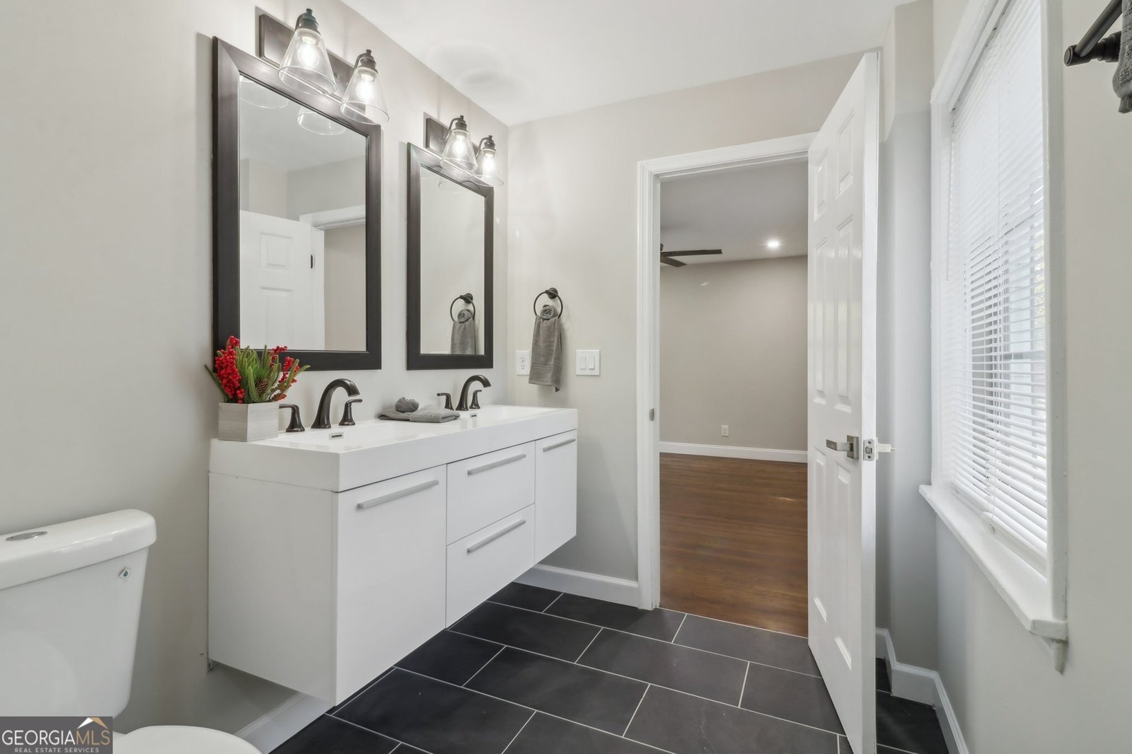 2349 SPRINGDALE Road Atlanta - 14