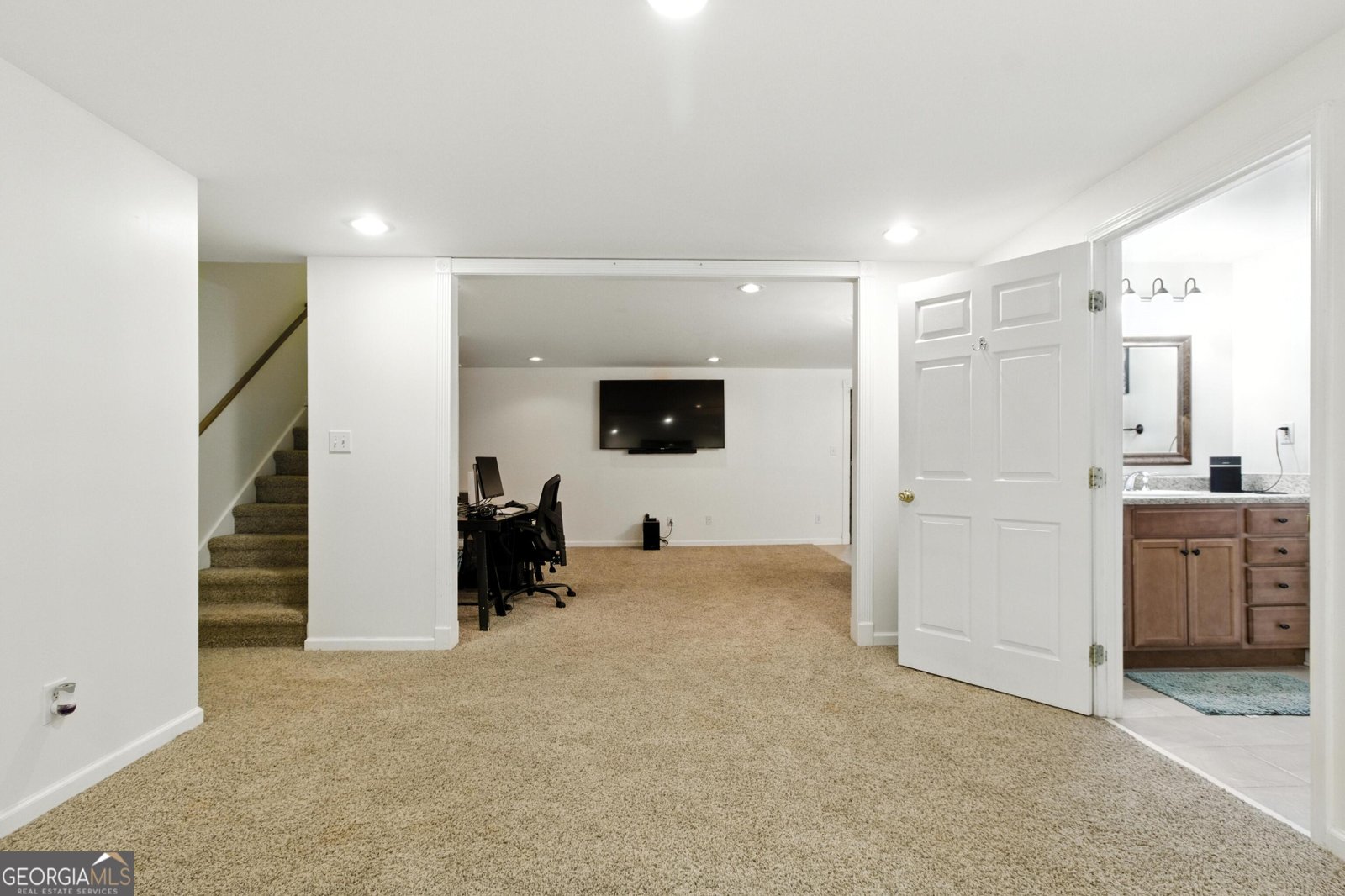 136 Barrington Grange Drive Sharpsburg - 26