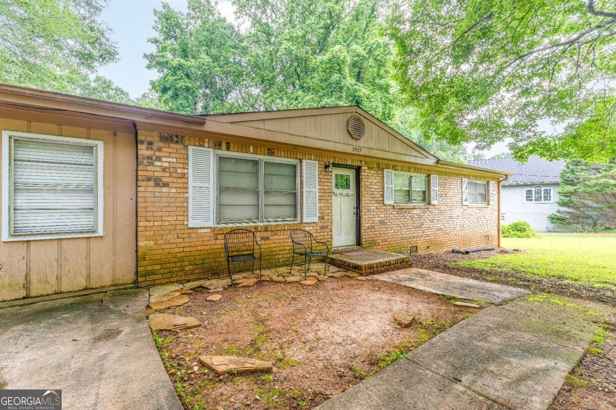 3927 Buck Road Powder Springs - 1
