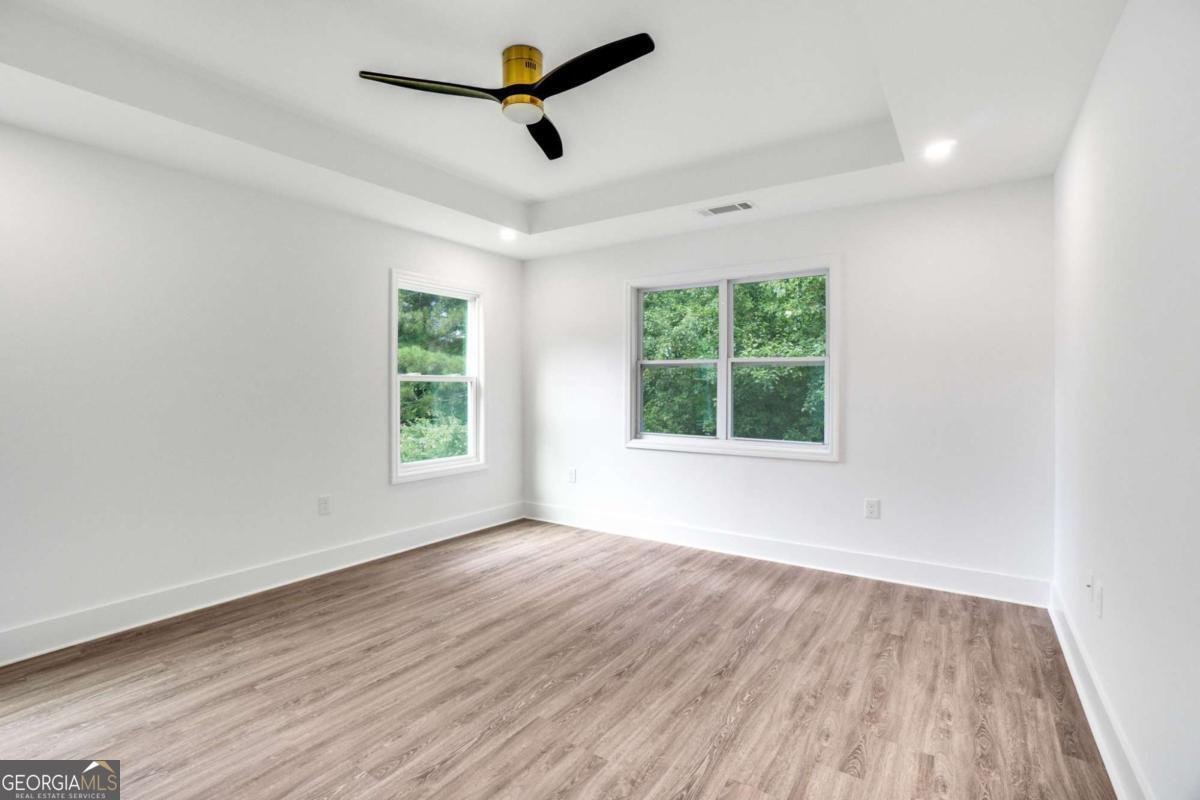 597 WOODCREST MANOR Drive Stone Mountain - 10