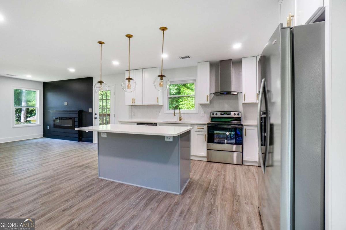 597 WOODCREST MANOR Drive Stone Mountain - 22