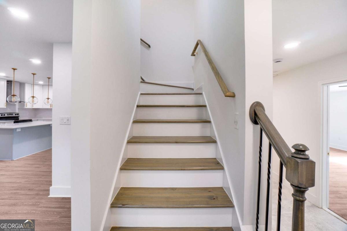 597 WOODCREST MANOR Drive Stone Mountain - 24