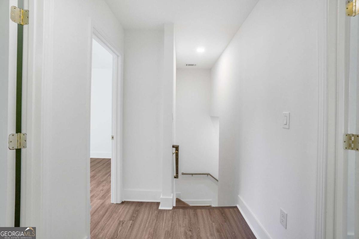 597 WOODCREST MANOR Drive Stone Mountain - 25