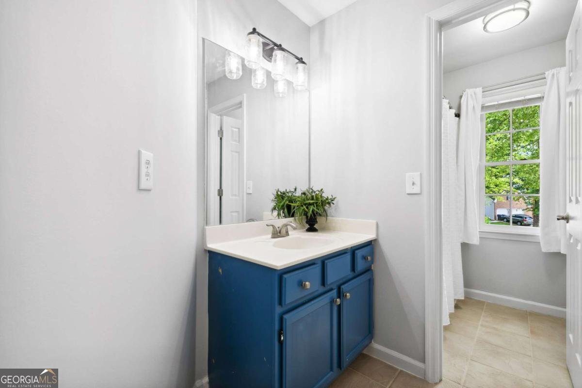 908 Lance Circle Lawrenceville - 19