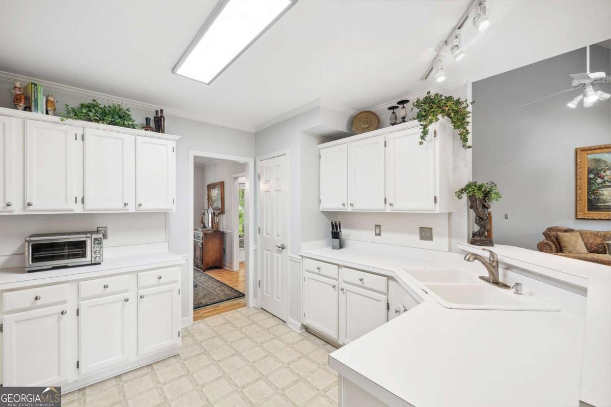 908 Lance Circle Lawrenceville - 9
