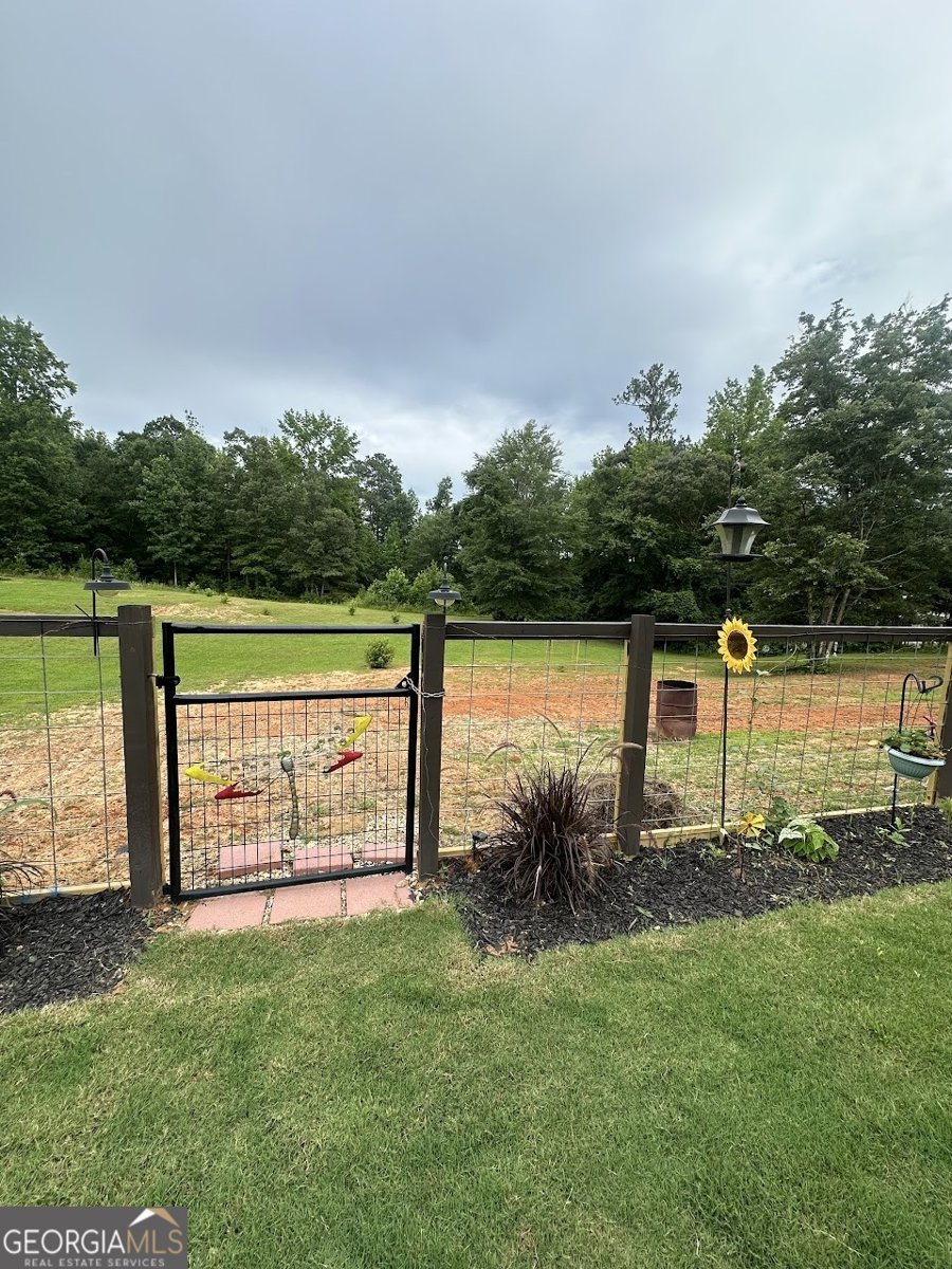 570 County Road 79 Roanoke - 21