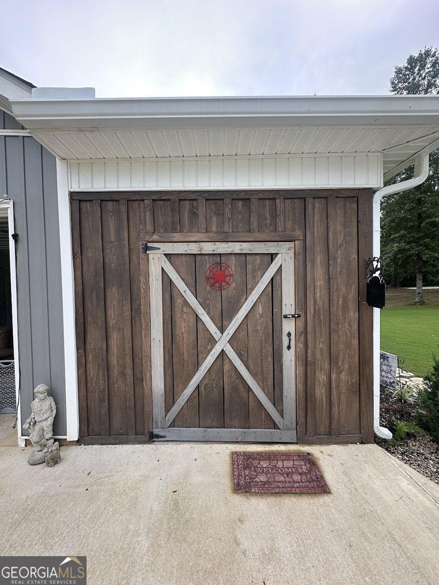 570 County Road 79 Roanoke - 25