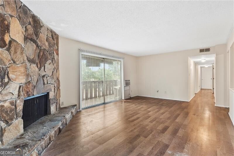 124 Camelot Drive Atlanta - 4
