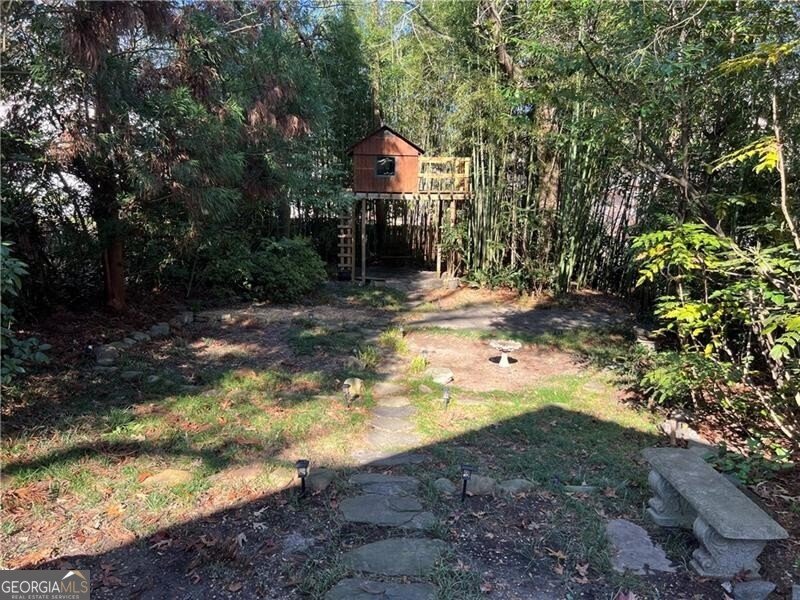 284 Lakeview Avenue Atlanta - 16