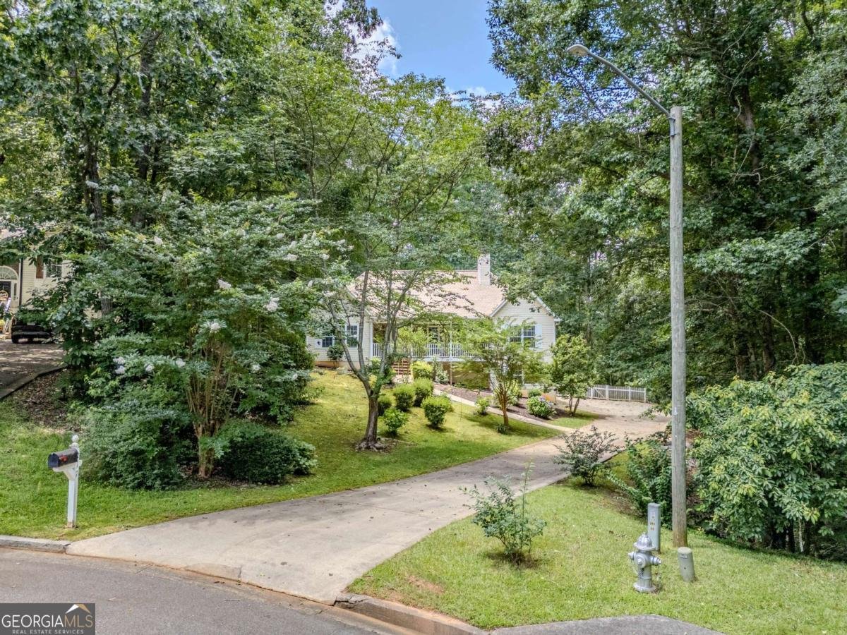 217 Bridgewater Trail Canton - 10