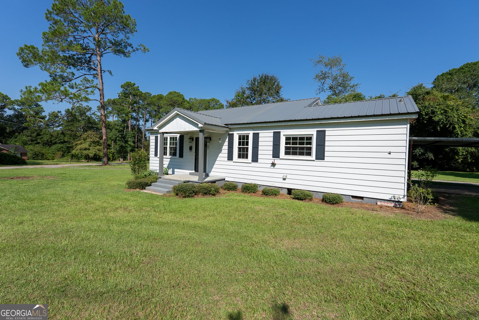438 Dogwood Drive Pelham - 2