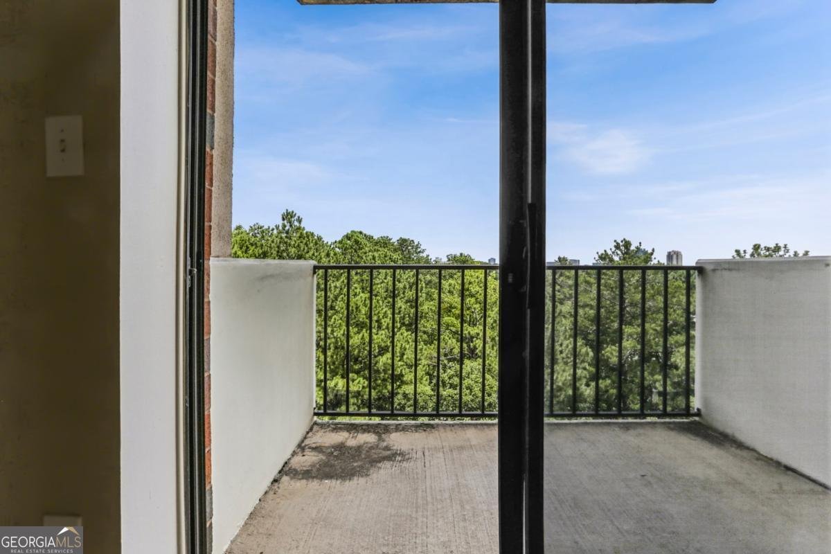 300 Johnson Ferry Road Atlanta - 3