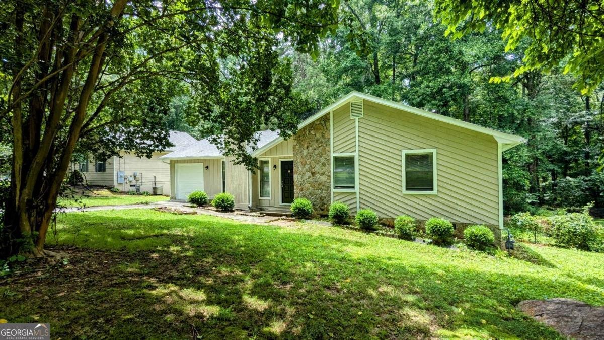 3900 Ferncliff Road Snellville - 1