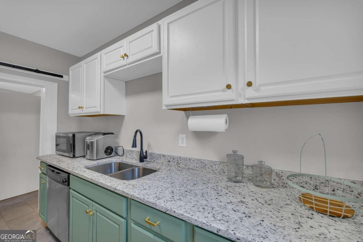 1376 Hancock Avenue Athens - 9