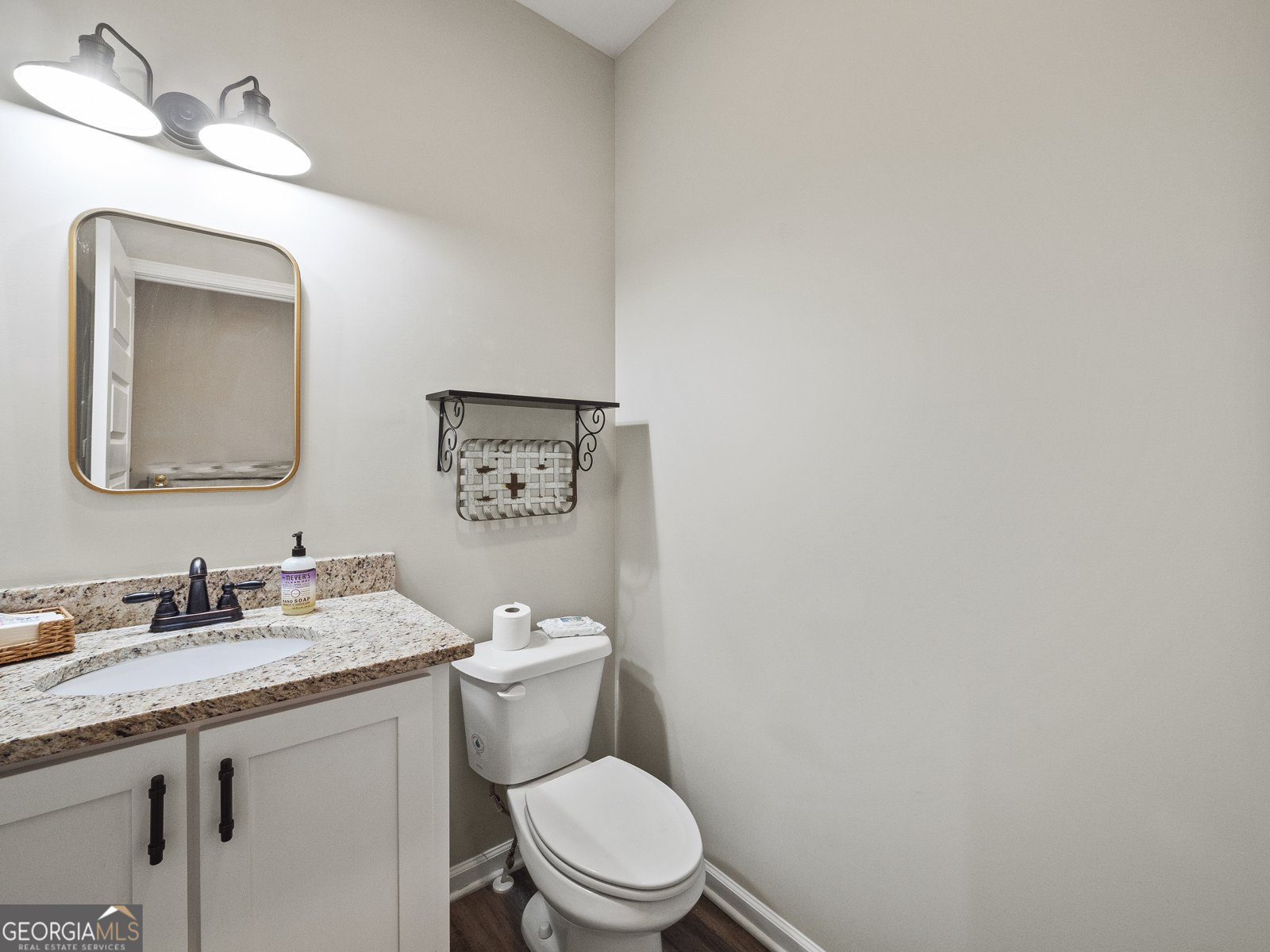 259 Cochran Road Talmo - 21