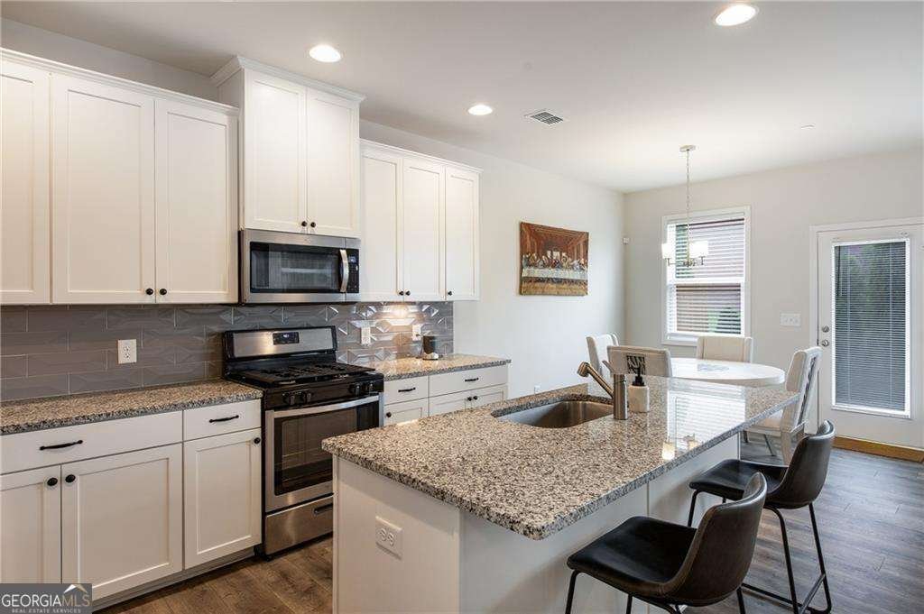 319 Hayden Circle Woodstock - 6