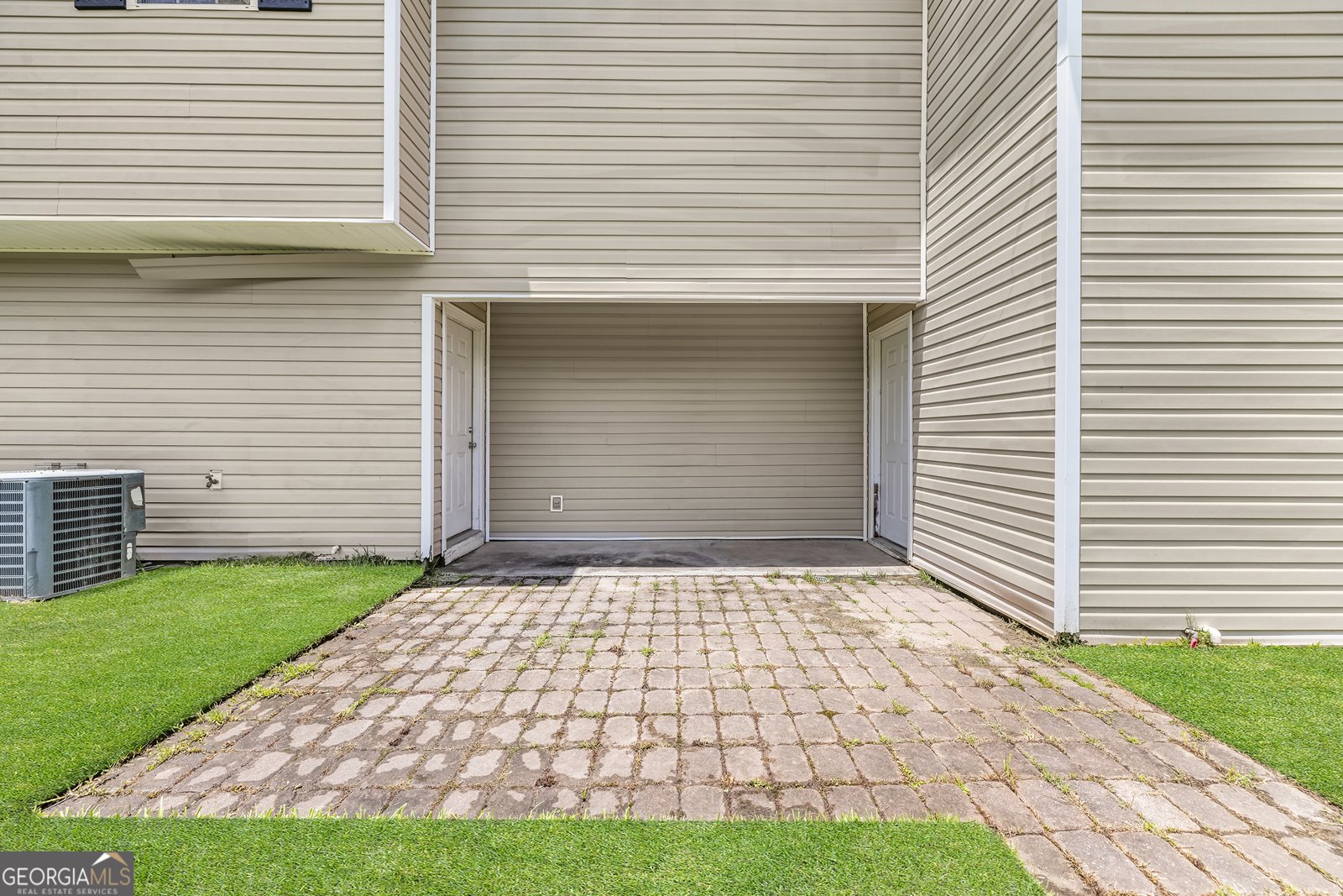 7 Springwater Drive Port Wentworth - 1