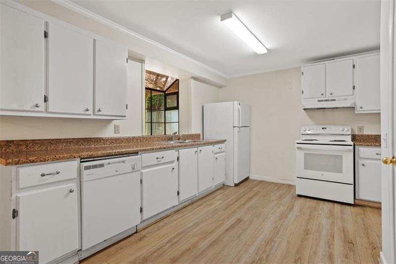303 Nottingham Drive Woodstock - 21