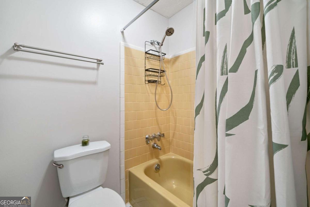 1810 Ashborough Road Marietta - 24