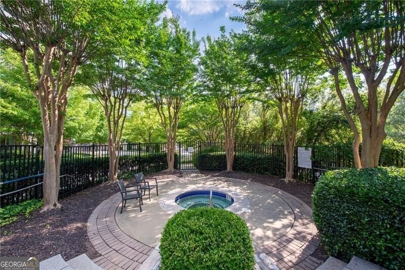 700 Park Regency Place Atlanta - 2