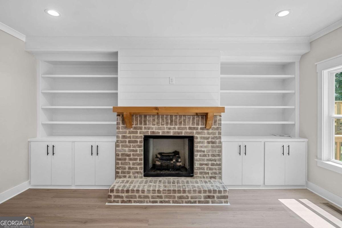 419 CRESTMONT Lane Canton - 32