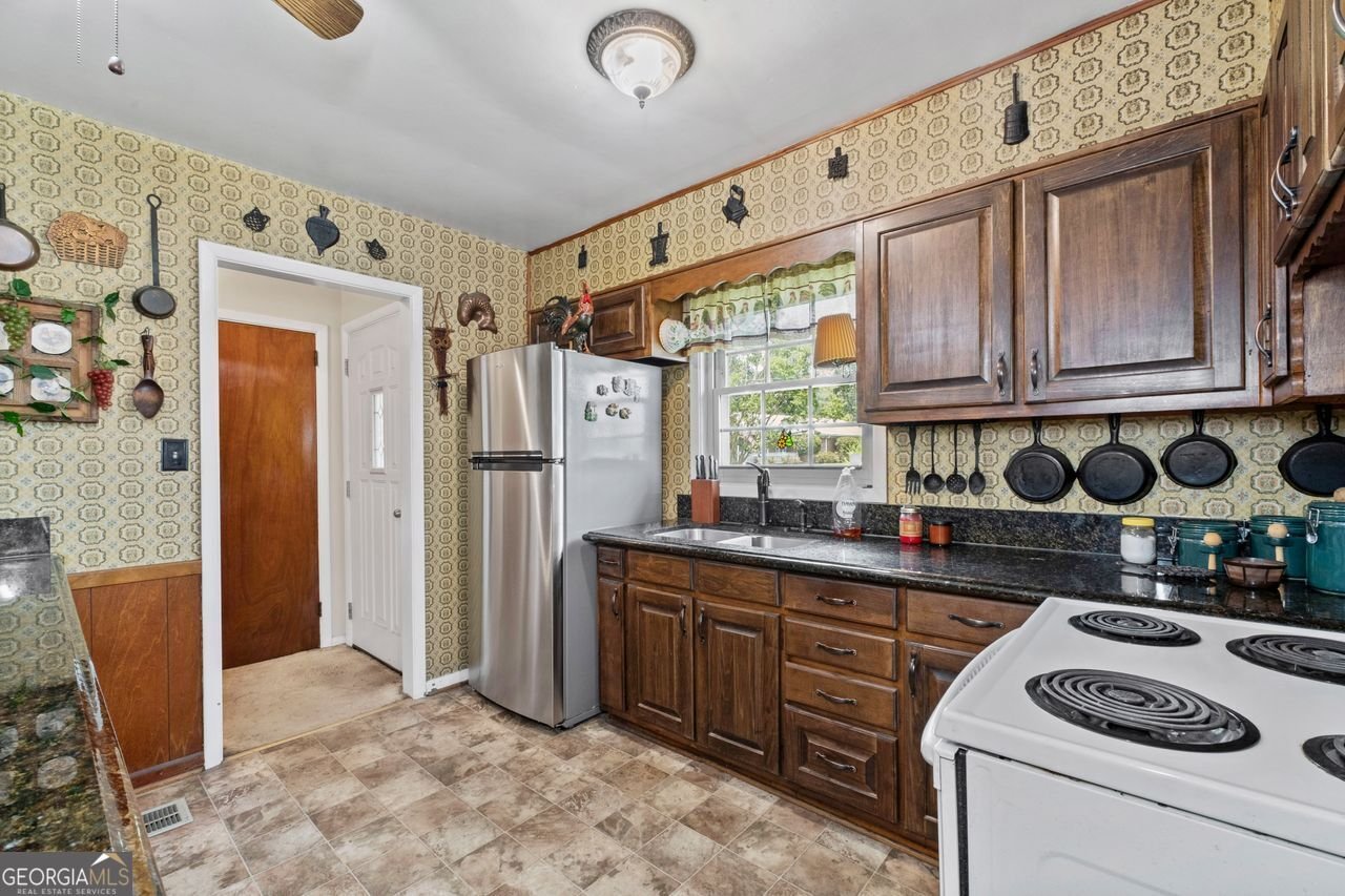 2880 Sherwood Road Smyrna - 3