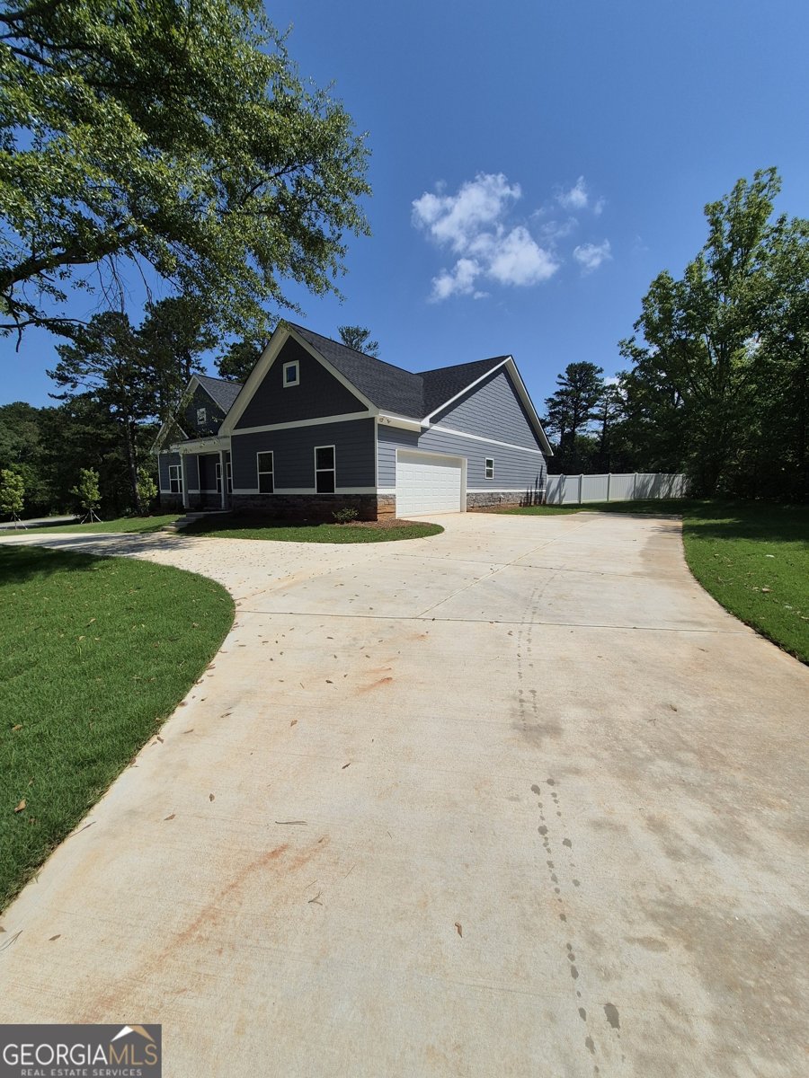 1090 Fox Glen Drive Watkinsville - 28