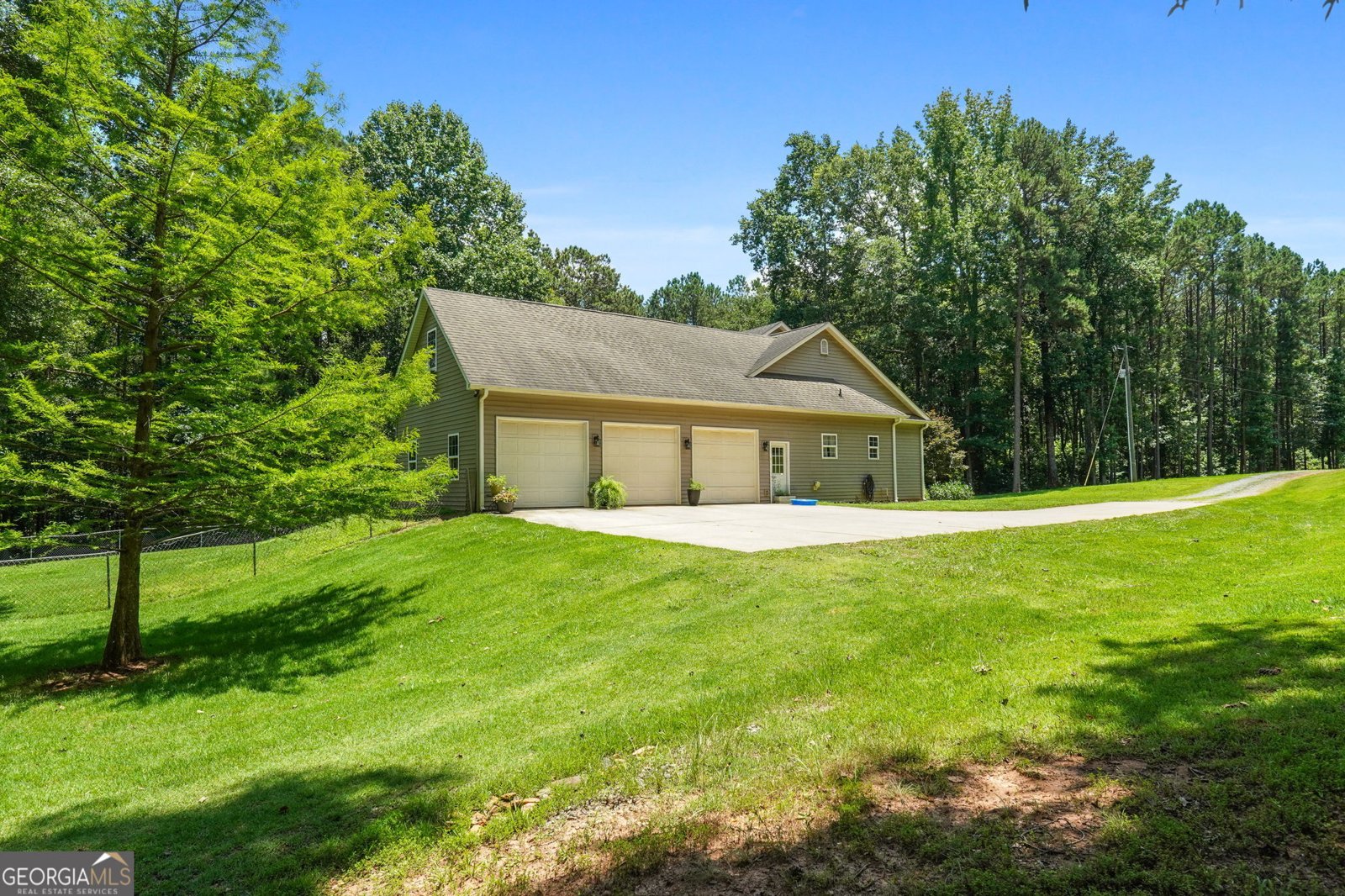 590 Oakridge Dr Forsyth - 38