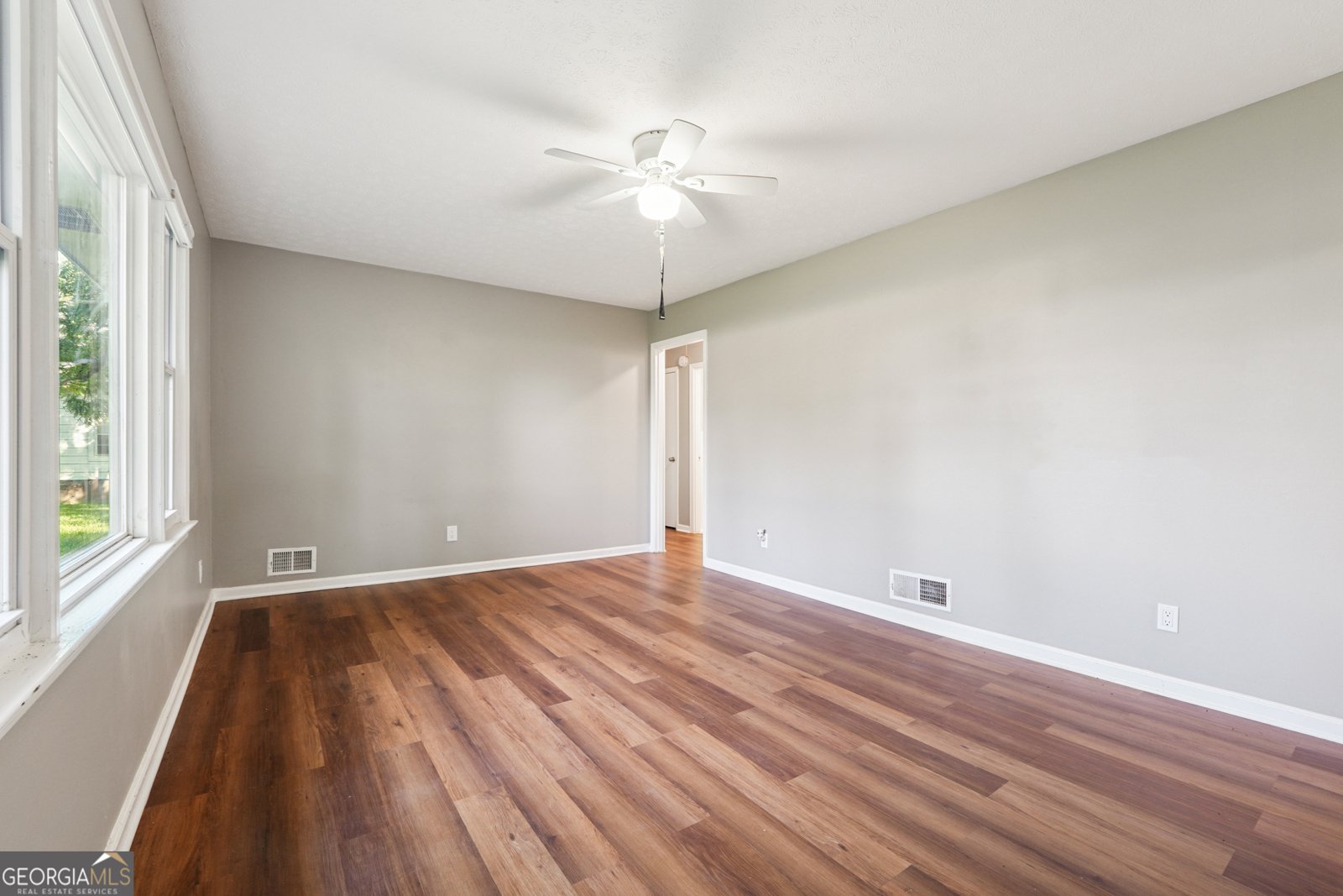 1277 4th Avenue Auburn - 4
