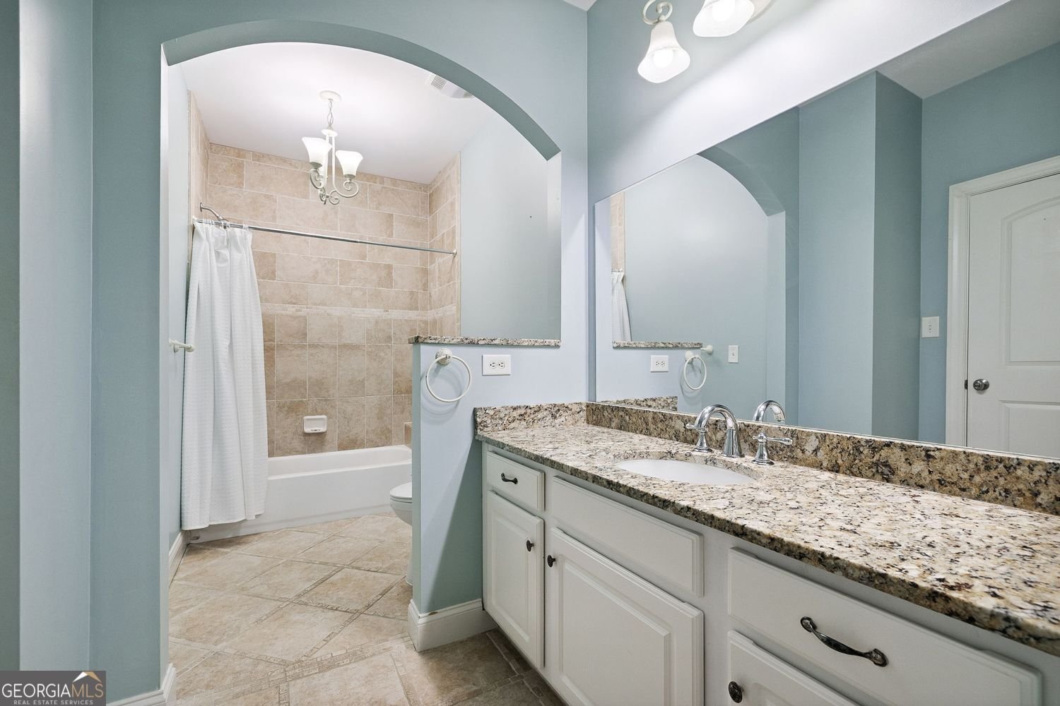 11140 W Road Roswell - 43