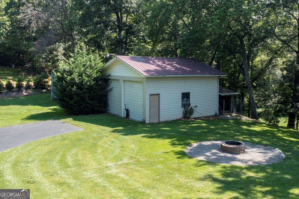 16 Lois Lane Hayesville - 48