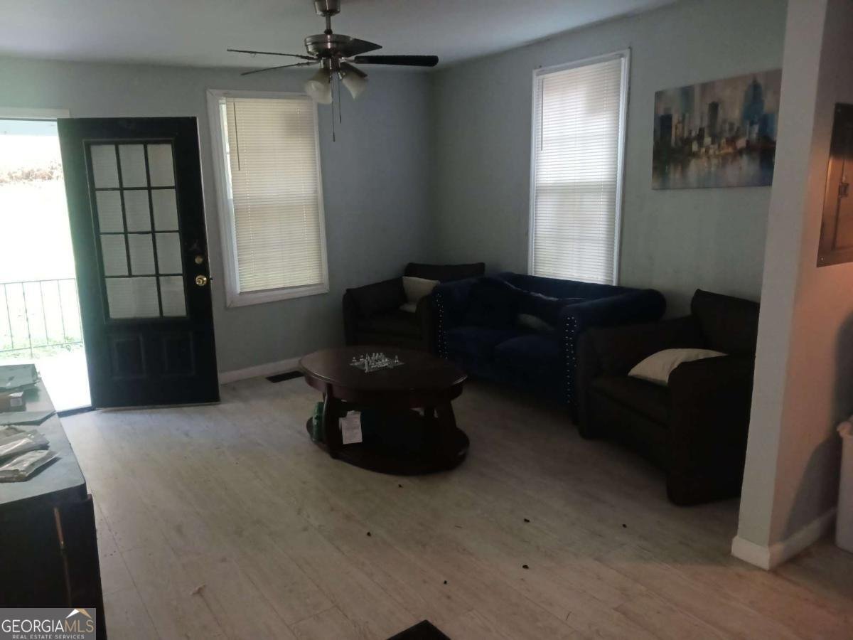 3363 Lake Valley Road Atlanta - 3