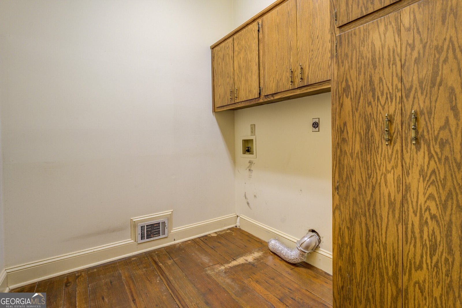 1216 Valley Drive Conyers - 1