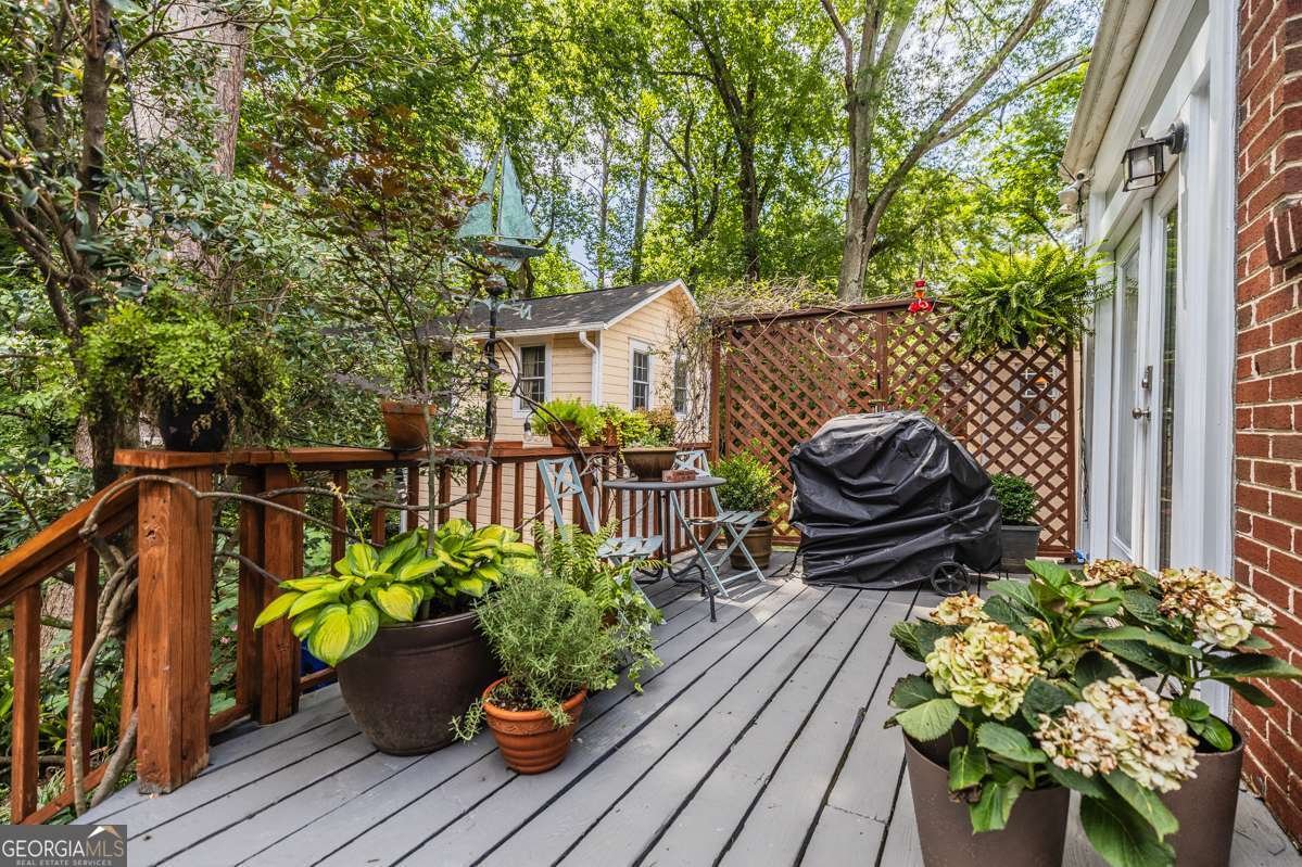 401 Emory Drive Atlanta - 22
