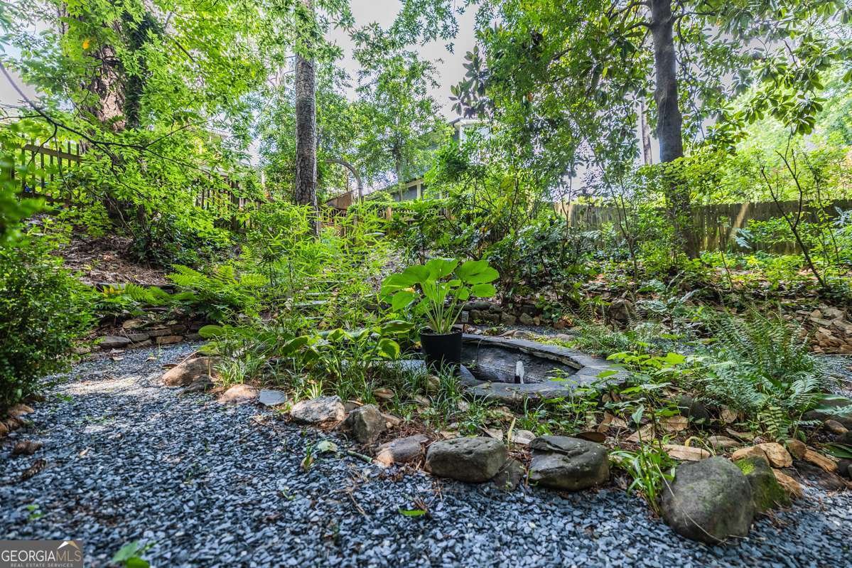 401 Emory Drive Atlanta - 26