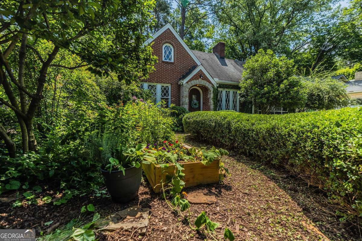 401 Emory Drive Atlanta - 3