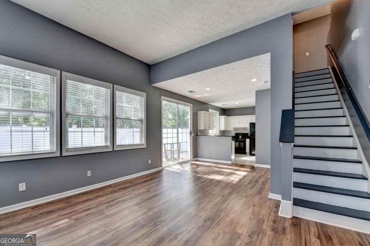 609 Bedford Court Woodstock - 11