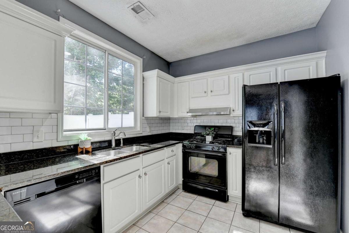 609 Bedford Court Woodstock - 21