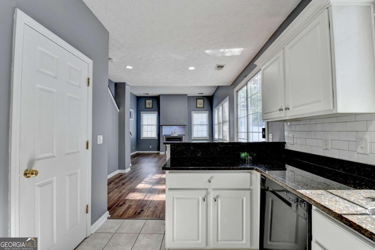 609 Bedford Court Woodstock - 24