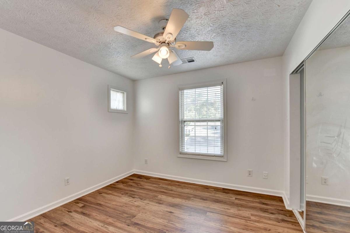 609 Bedford Court Woodstock - 35