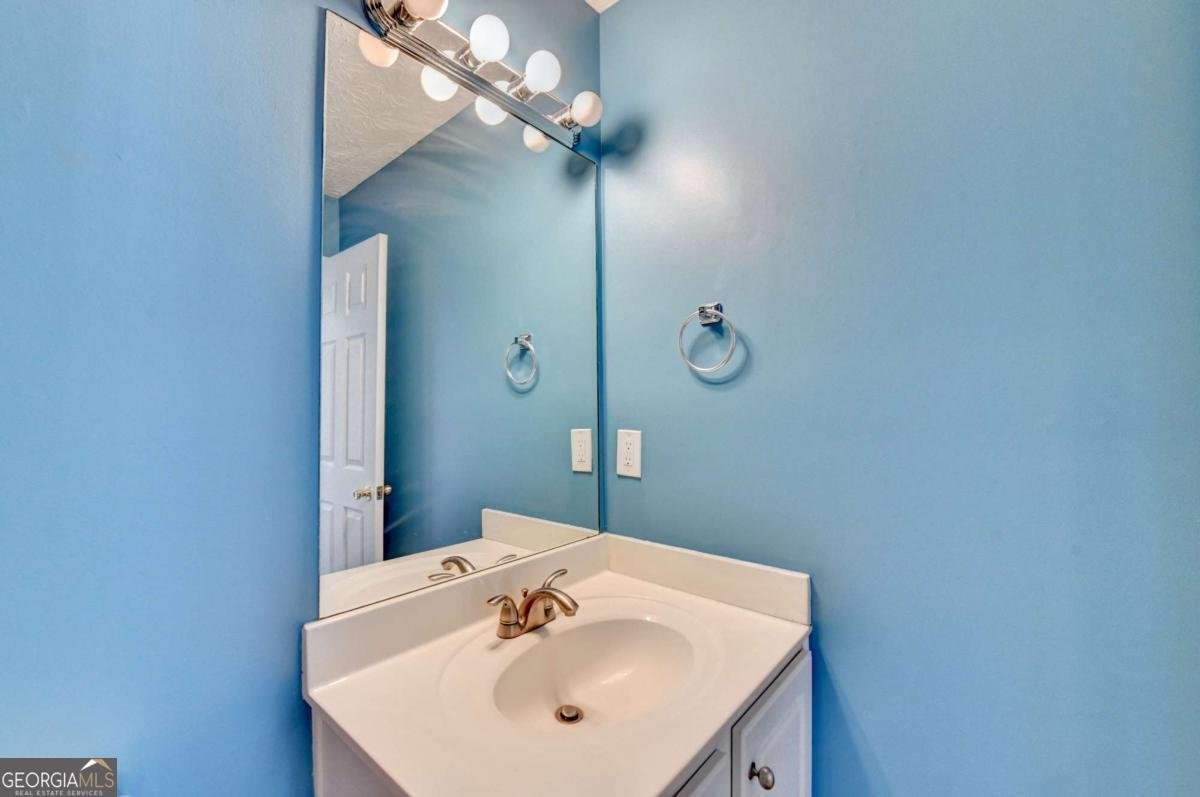 609 Bedford Court Woodstock - 39