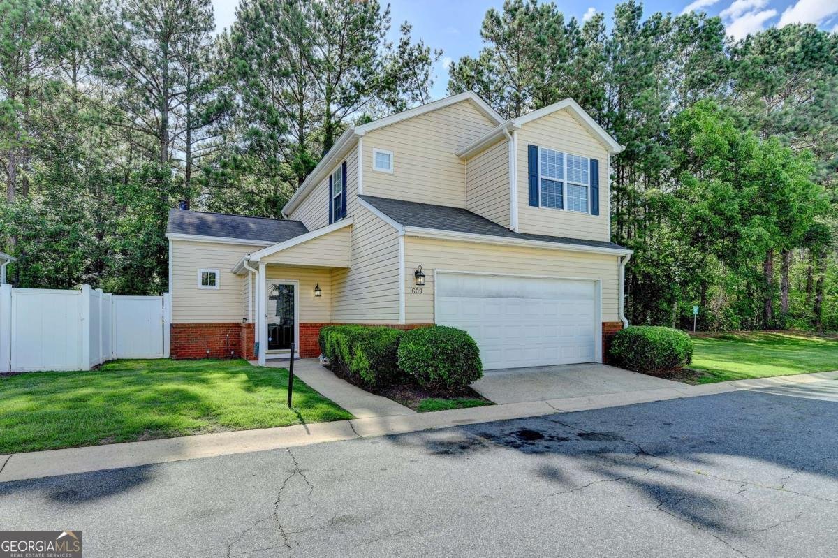 609 Bedford Court Woodstock - 5