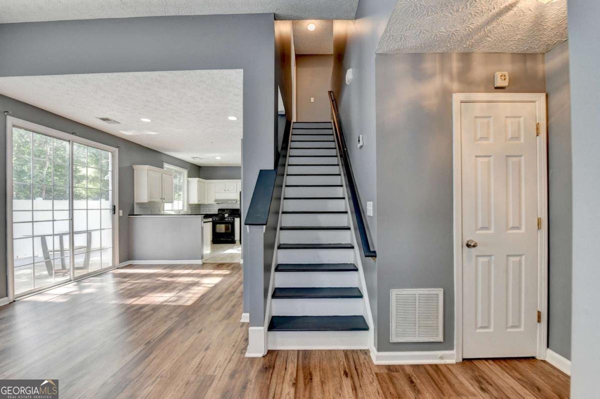 609 Bedford Court Woodstock - 8