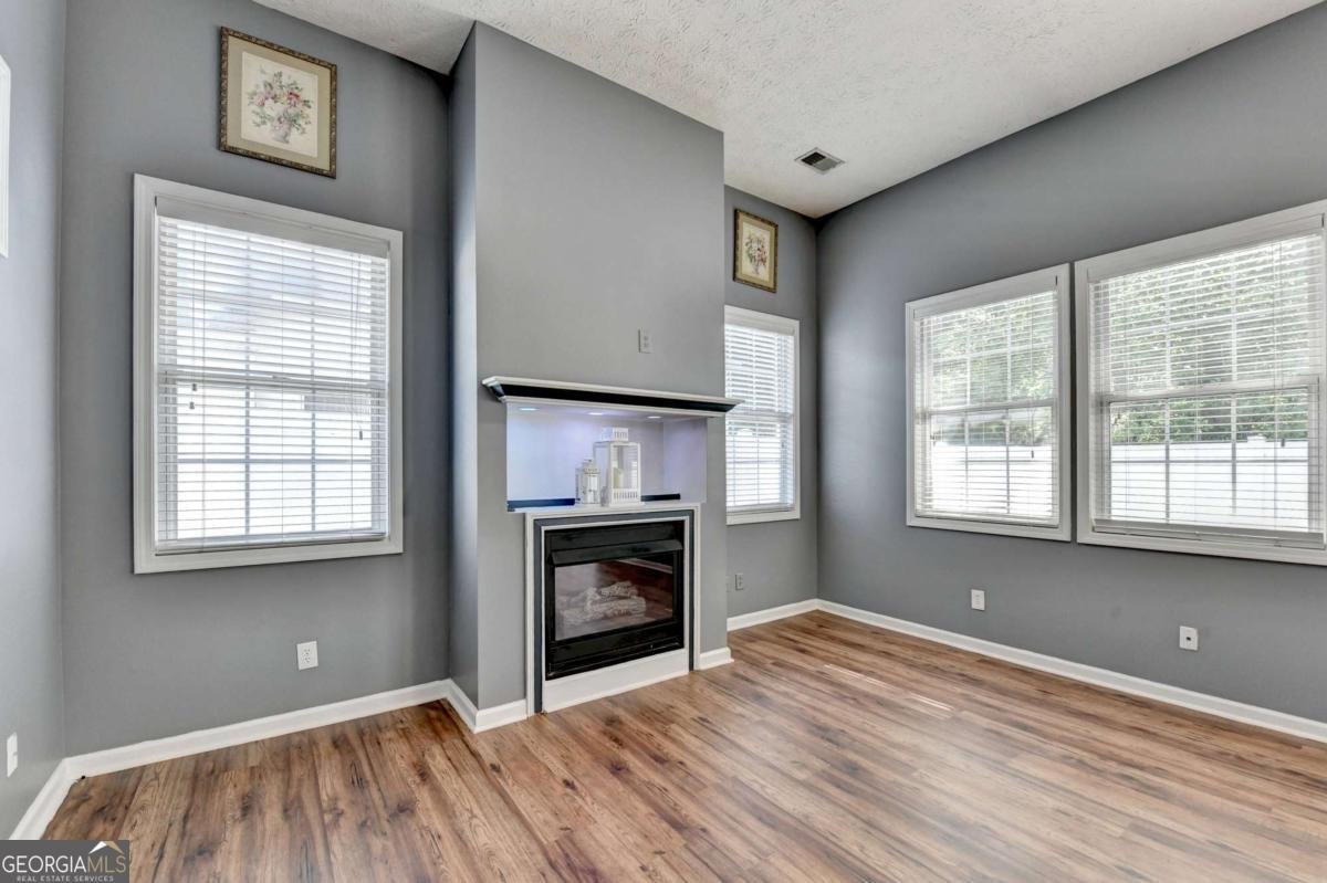 609 Bedford Court Woodstock - 9