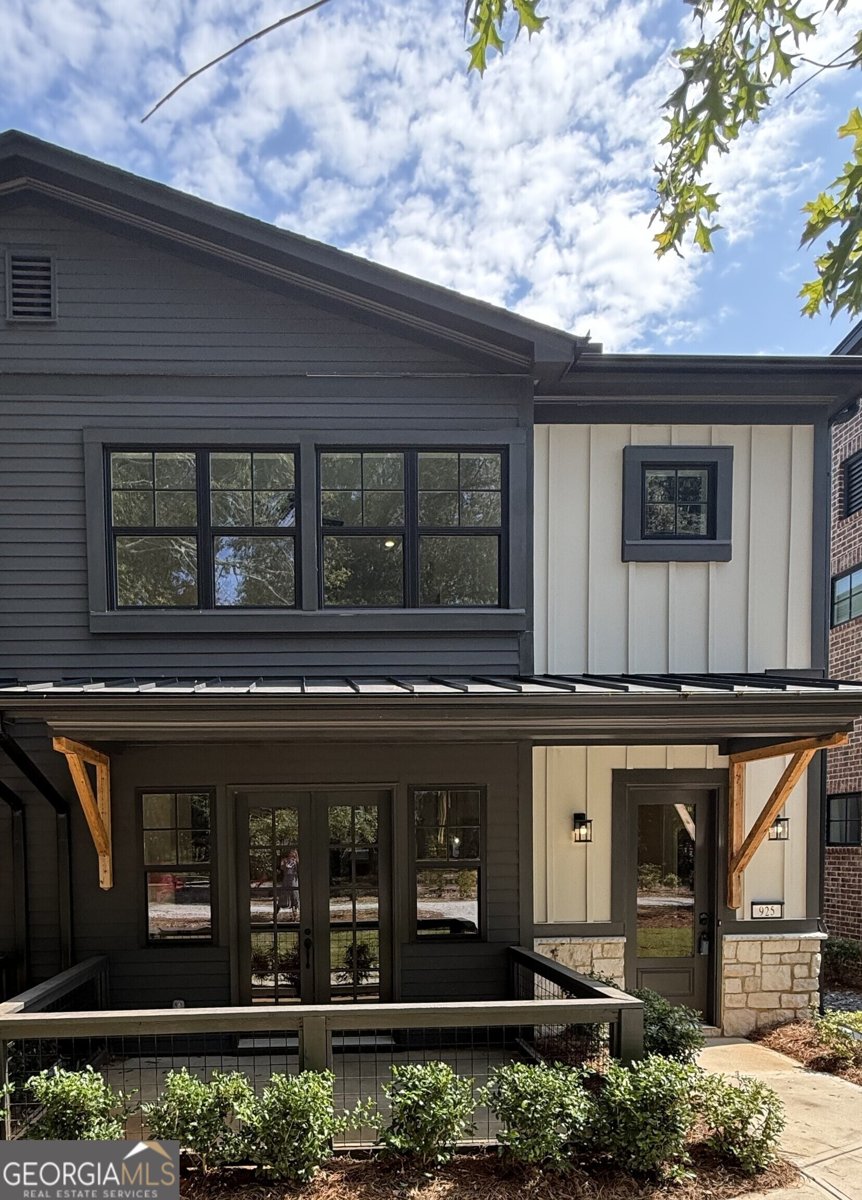 925 Willingham Drive Hapeville - 1