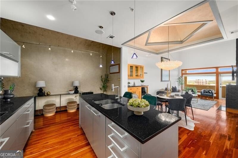 3334 Peachtree Road Atlanta - 1