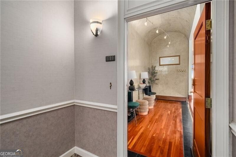 3334 Peachtree Road Atlanta - 9