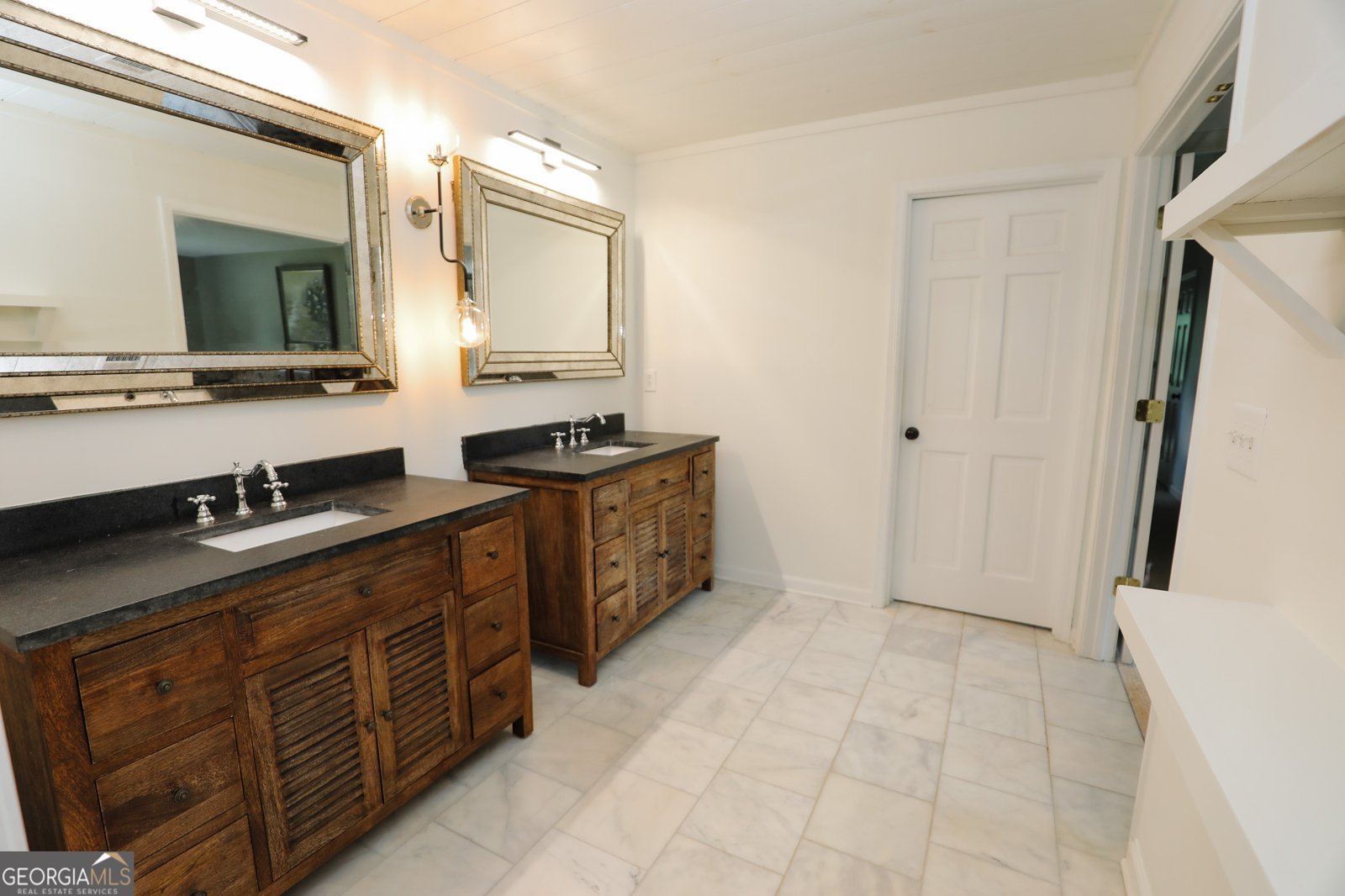 8 Crepe Myrtle Newnan - 41