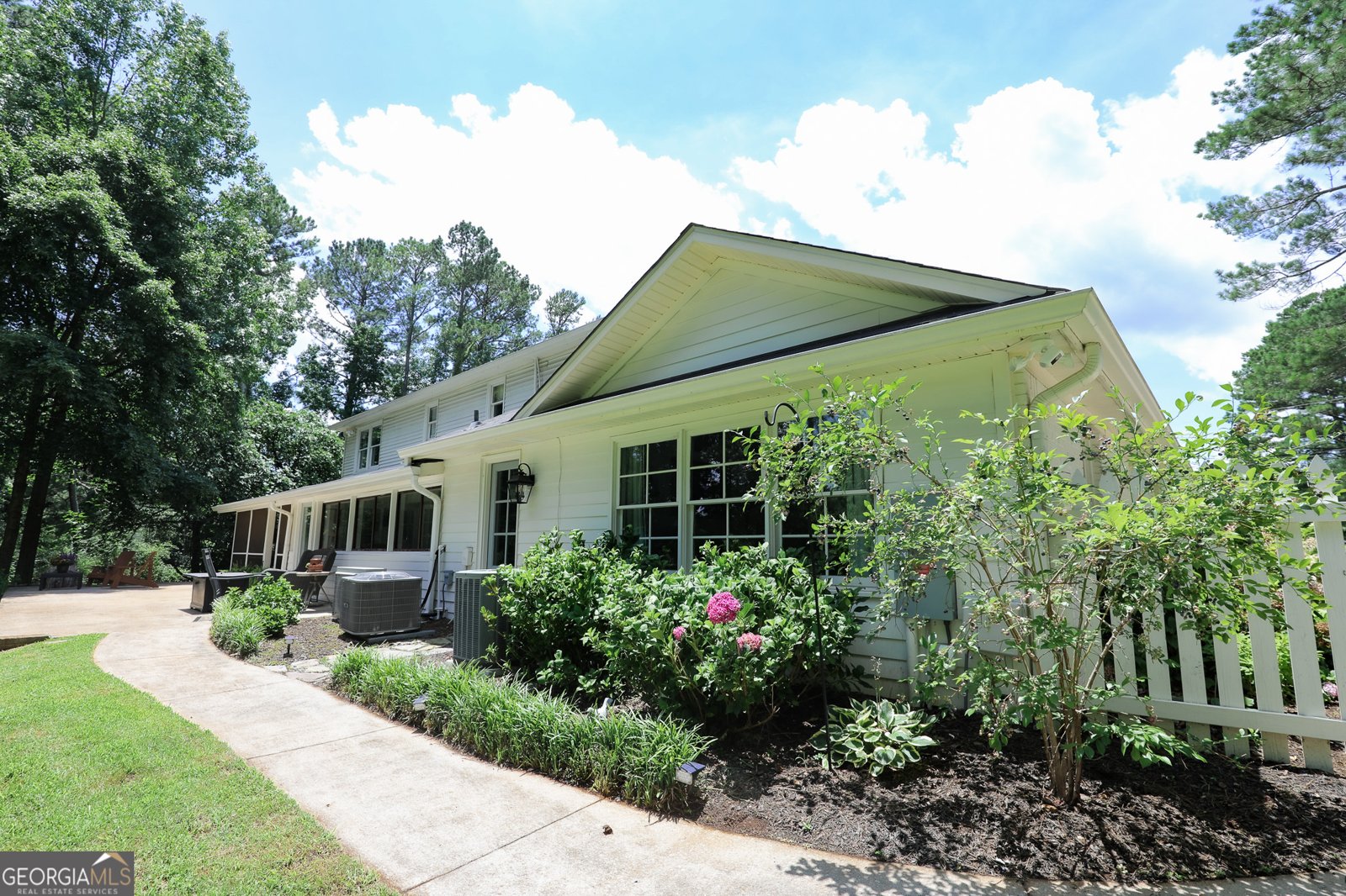8 Crepe Myrtle Newnan - 52